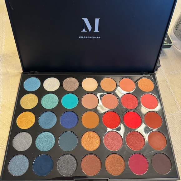 LN — 35H “Hot Spot” Eyeshadow Palette — Morphe - Picture 4 of 4